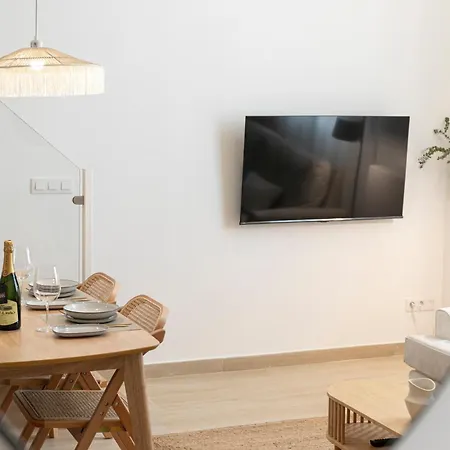 Isg Conde Negro 10- Free Parking Siviglia